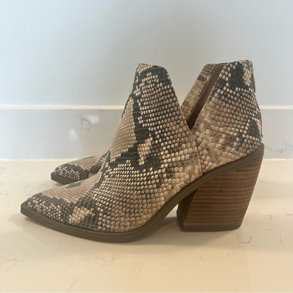Vince Camuto Gigietta Bootie